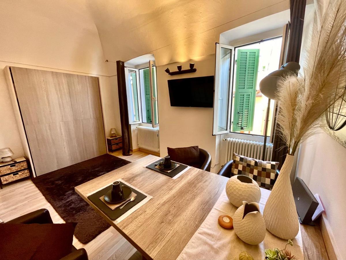 Vialunga Apartment In The Old Town บอร์ดิเกรา ภายนอก รูปภาพ