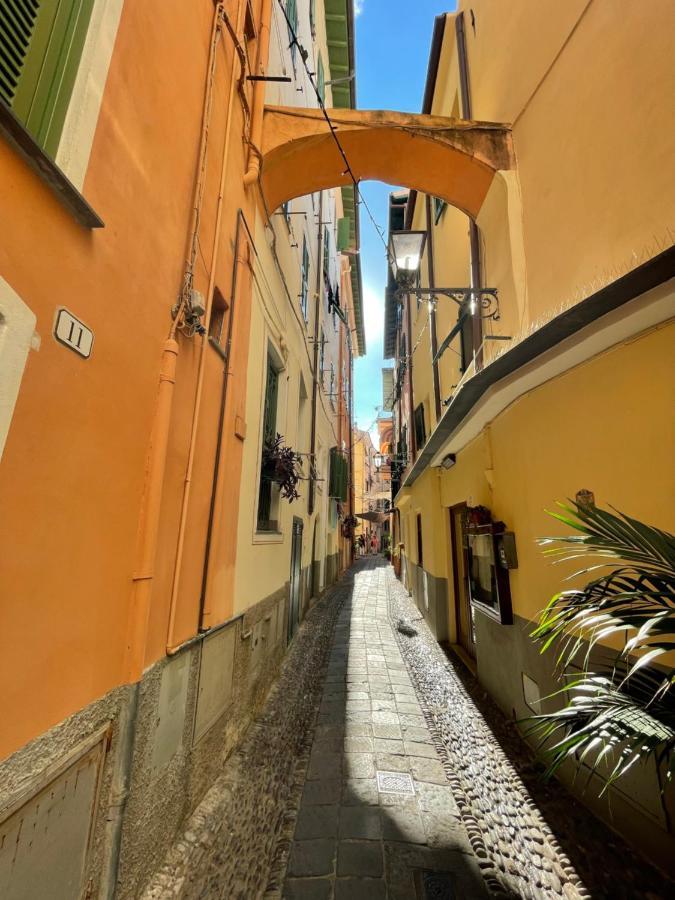 Vialunga Apartment In The Old Town บอร์ดิเกรา ภายนอก รูปภาพ
