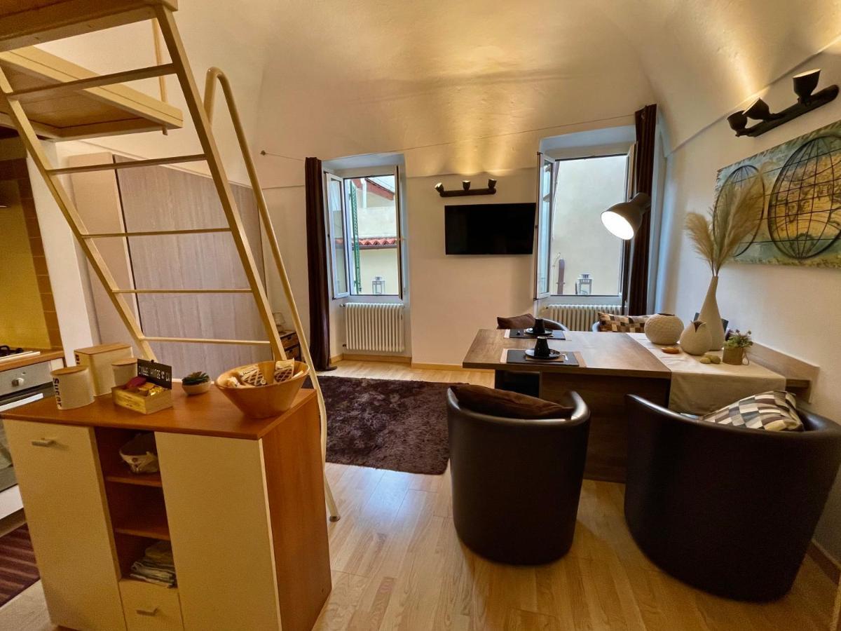 Vialunga Apartment In The Old Town บอร์ดิเกรา ภายนอก รูปภาพ